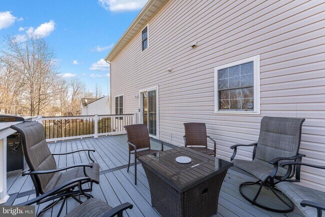 Foto del edificio - 7715 Wellington Glen Dr