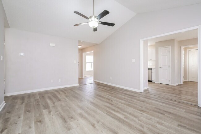 Foto del edificio - 1432 Smokey Mountain Dr