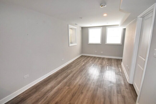 Foto del edificio - 3833 N Whipple St