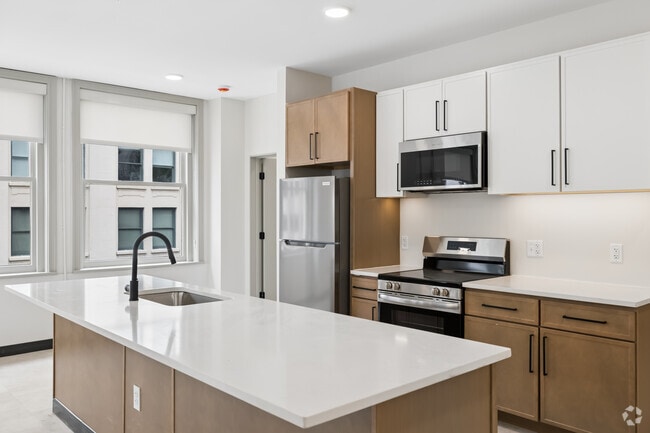 The Silver Dollar - 2BR, 2BA - 1,050SF - Kitchen - 929 Residences