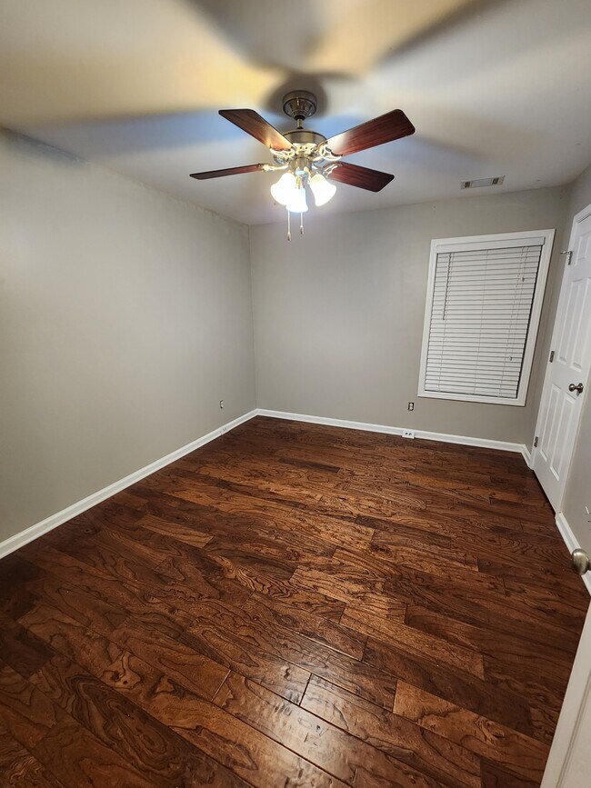 Building Photo - 1407 Princeton Dr