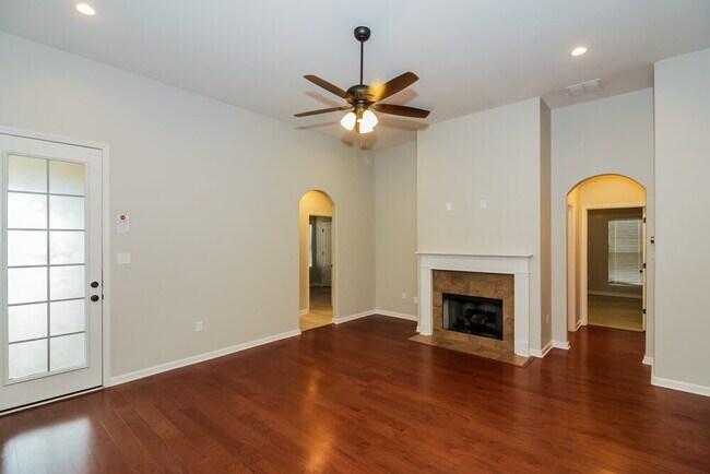 Building Photo - 140 Hidden Meadows Ln