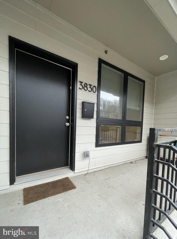 Foto del edificio - 3831 TERRACE St