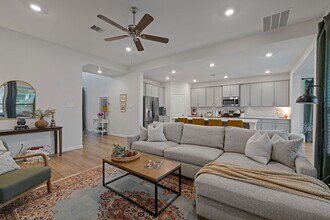 Building Photo - 18323 Tiger Flowers Dr