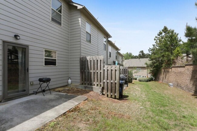 Building Photo - 468 Tufton Tr