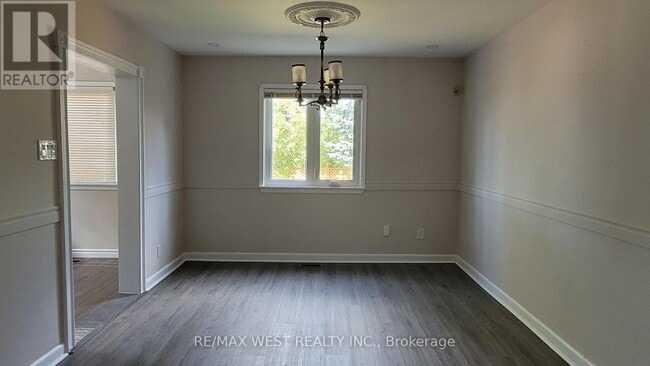 Building Photo - 65 Clapperton Ave