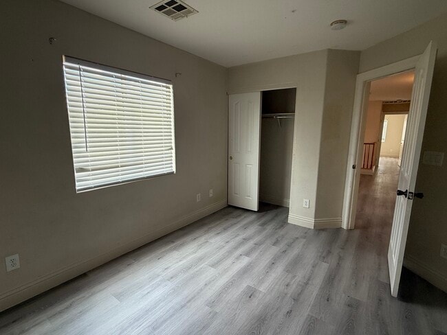Foto del edificio - 8894 Houston Ridge Ave