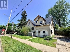 Building Photo - 363 Ashland Ave