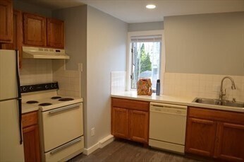 Building Photo - 7-9 Elmwood St