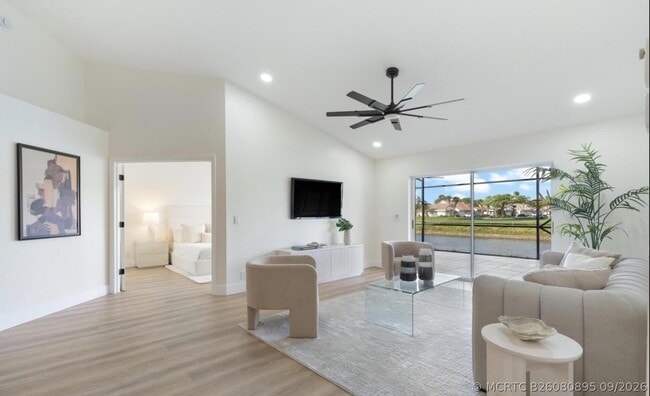 Building Photo - 18208 Clear Brook Cir