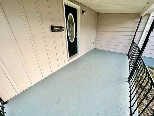 Building Photo - 3210 Illinois Ave