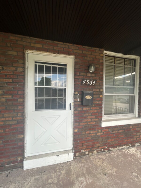 Foto del edificio - 4564 Emerson Ave