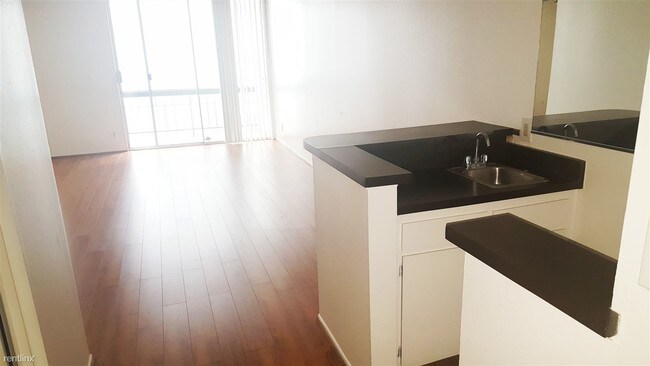 Foto del edificio - 4664 W 3rd St