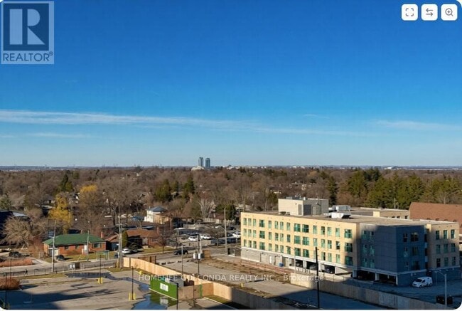Building Photo - 7 Golden Lion Heights