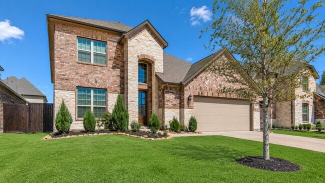 Foto del edificio - 4411 Woodridge Dr