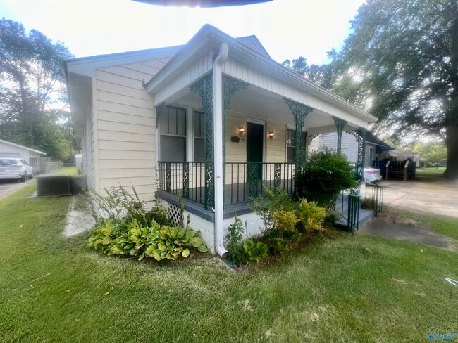 Foto del edificio - 1110 8th Ave SE