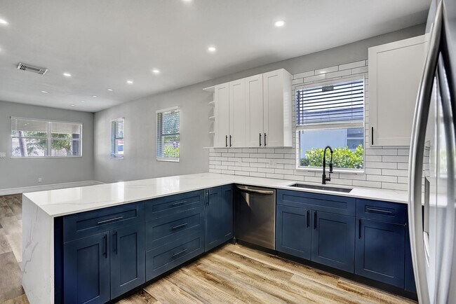 Foto del edificio - 724 SW 9th St