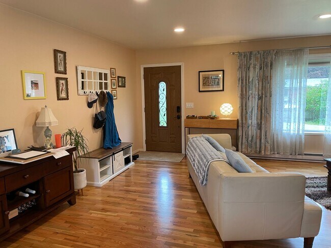 Foto del edificio - Great Single Level Rambler in Oak Harbor!