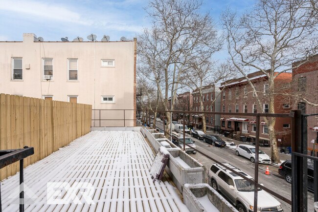 Building Photo - 847 Knickerbocker Ave