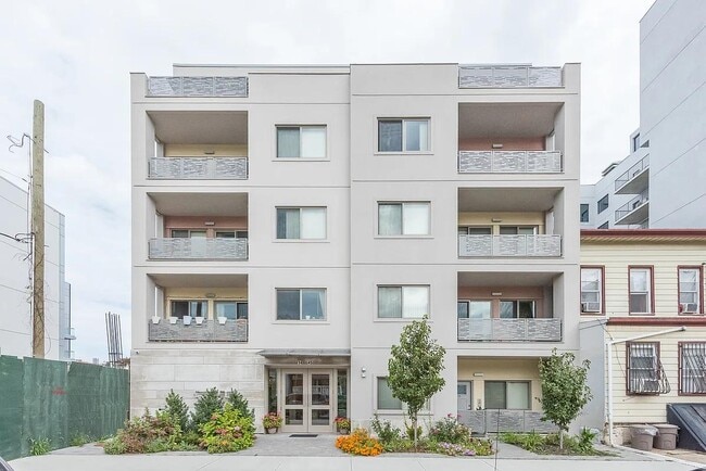 Building Photo - 14-45 31st Ave