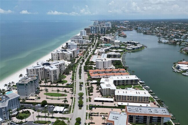Building Photo - 3000 Gulf Shore Blvd N
