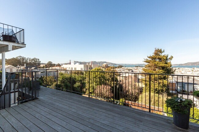 Foto del edificio - HUGE 5BR/6.5BA Renovated Pacific Heights G...