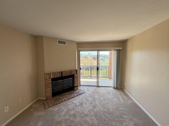 Living Room - 7130 Shoreline Dr