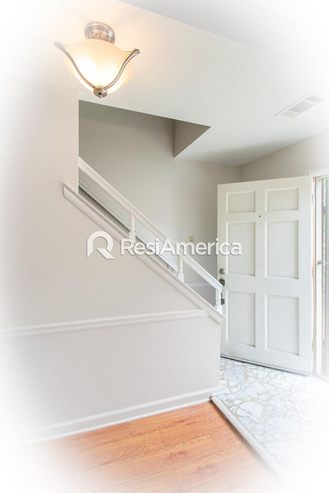 Building Photo - 4 br, 2 bath House - 4943 Autumnwood Dr