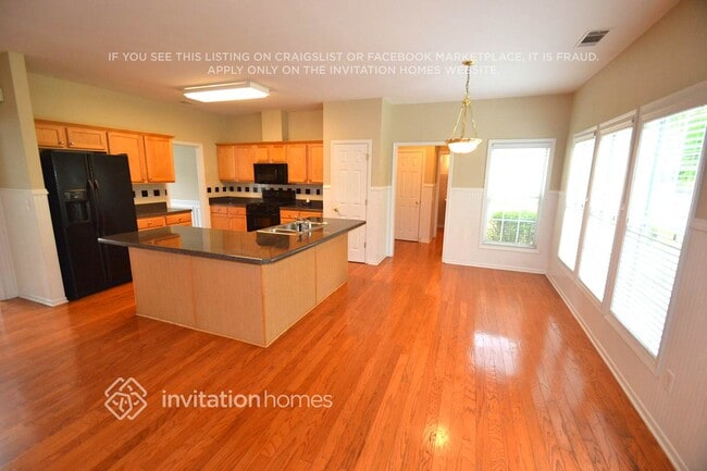 Building Photo - 150 Carleton Gold Trail