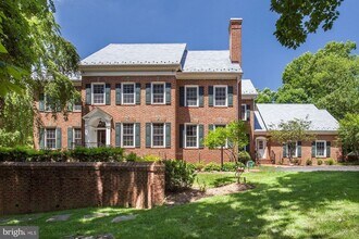 Building Photo - 9909 Avenel Farm Dr