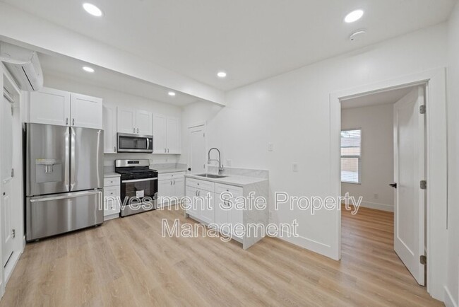 Foto del edificio - 6842 Estrella Ave