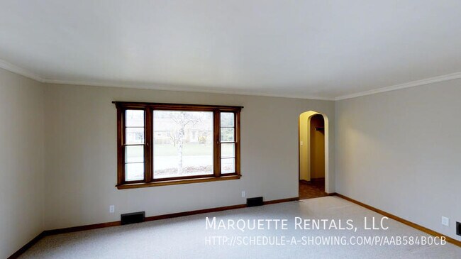 Building Photo - 1607 W Fair Ave