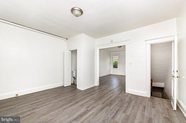 Building Photo - 4205 Nicholas Ave