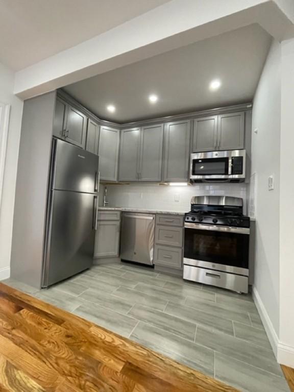 Foto del edificio - 2 bedroom in Brooklyn NY 11218