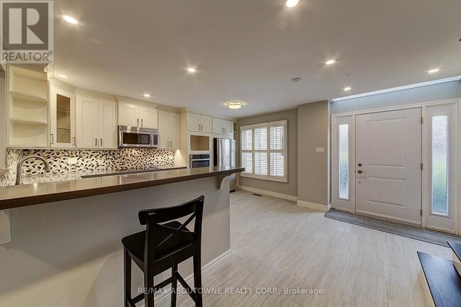 Building Photo - 2353 Marine Dr