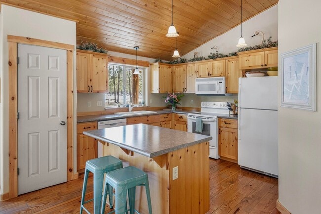 Building Photo - Available Until April 2026  |  Short Term Lease