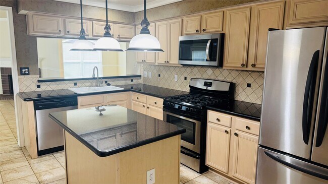 Foto del edificio - 5808 Forest Timbers Dr