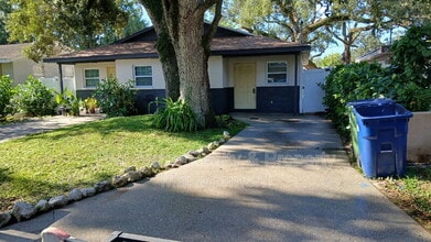 Building Photo - 2809 Marconi St