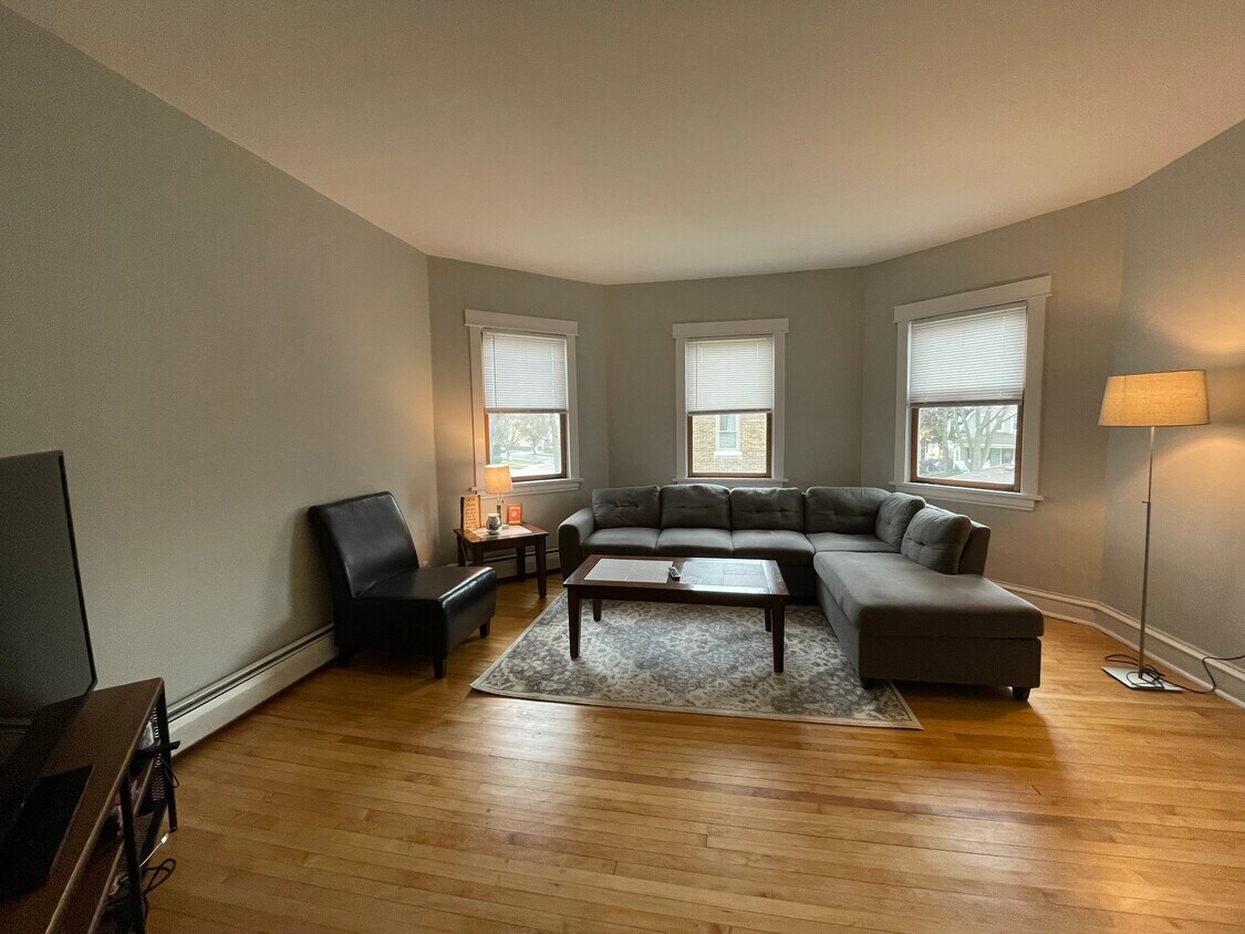 Foto principal - 3642 Grand Blvd