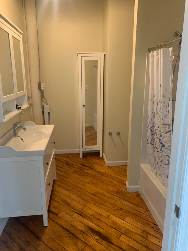 Foto del edificio - 1417 Kemper St