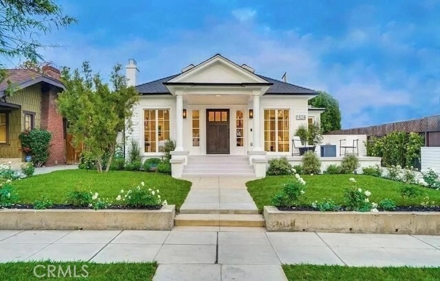 Building Photo - 1524 N Sierra Bonita Ave