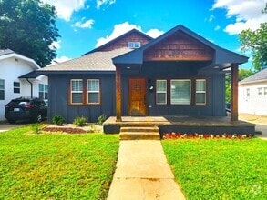 Building Photo - 2029 NW 19th St