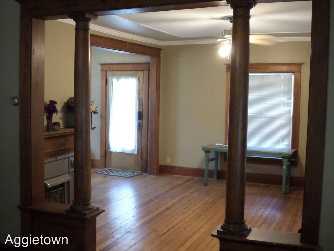 4 br, 2 bath House - 211 N. Juliette Photo