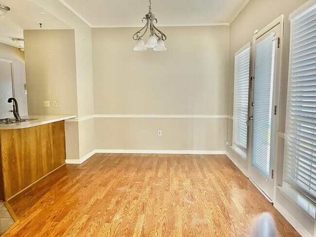 Building Photo - 5122 Stumberg Ln