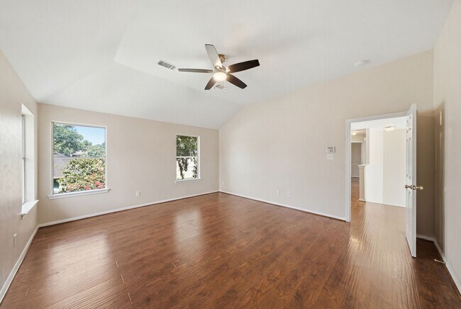 Foto del edificio - 14715 Plains River Dr