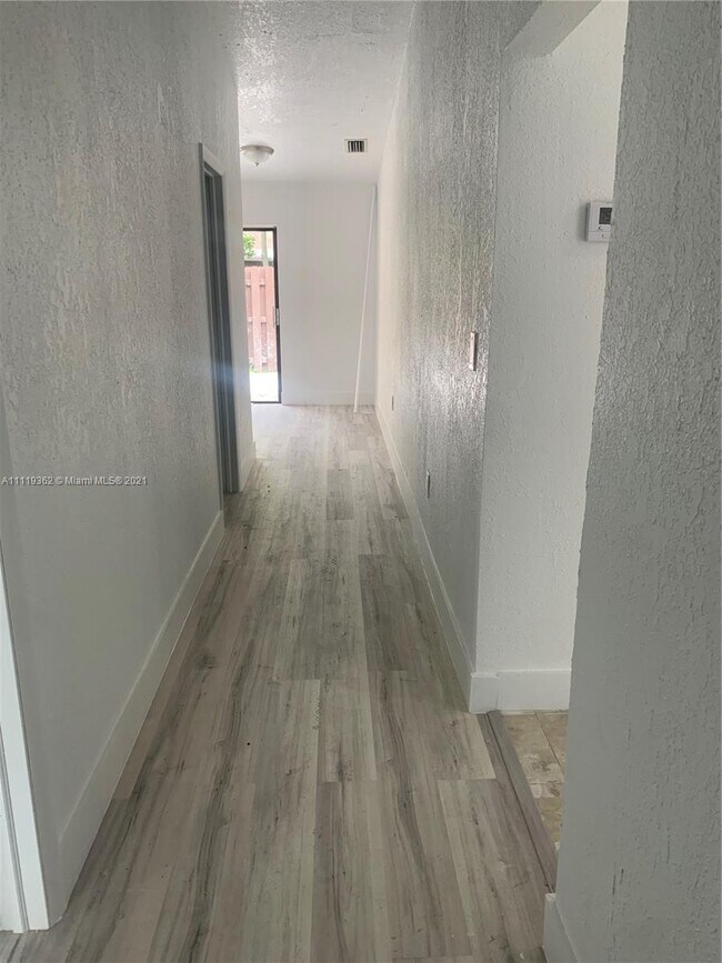 Foto del edificio - 3035 NW 204th Terrace