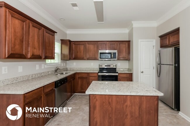 Building Photo - 12416 Oakton Hunt Dr
