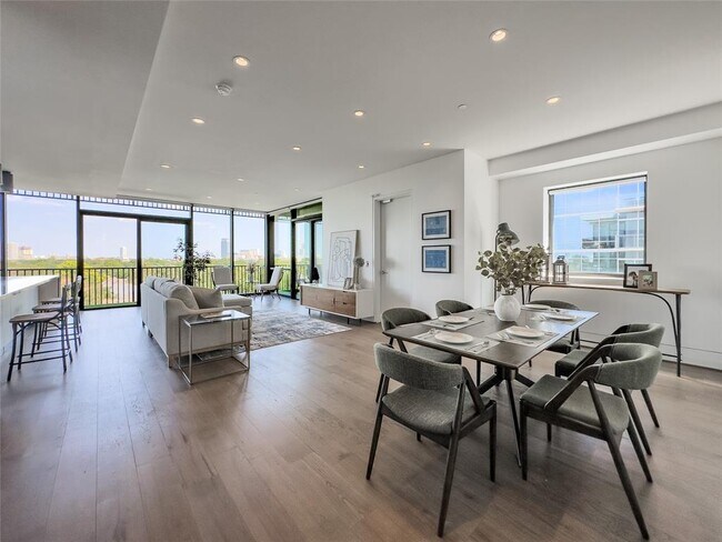 Foto del edificio - 2406 Tangley St