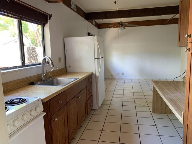 Building Photo - 299 Keonekai Rd