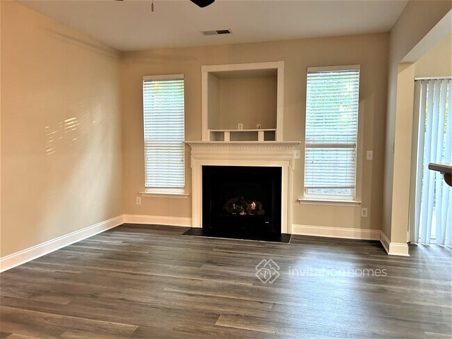 Foto del edificio - 204 Lady Slipper Ln
